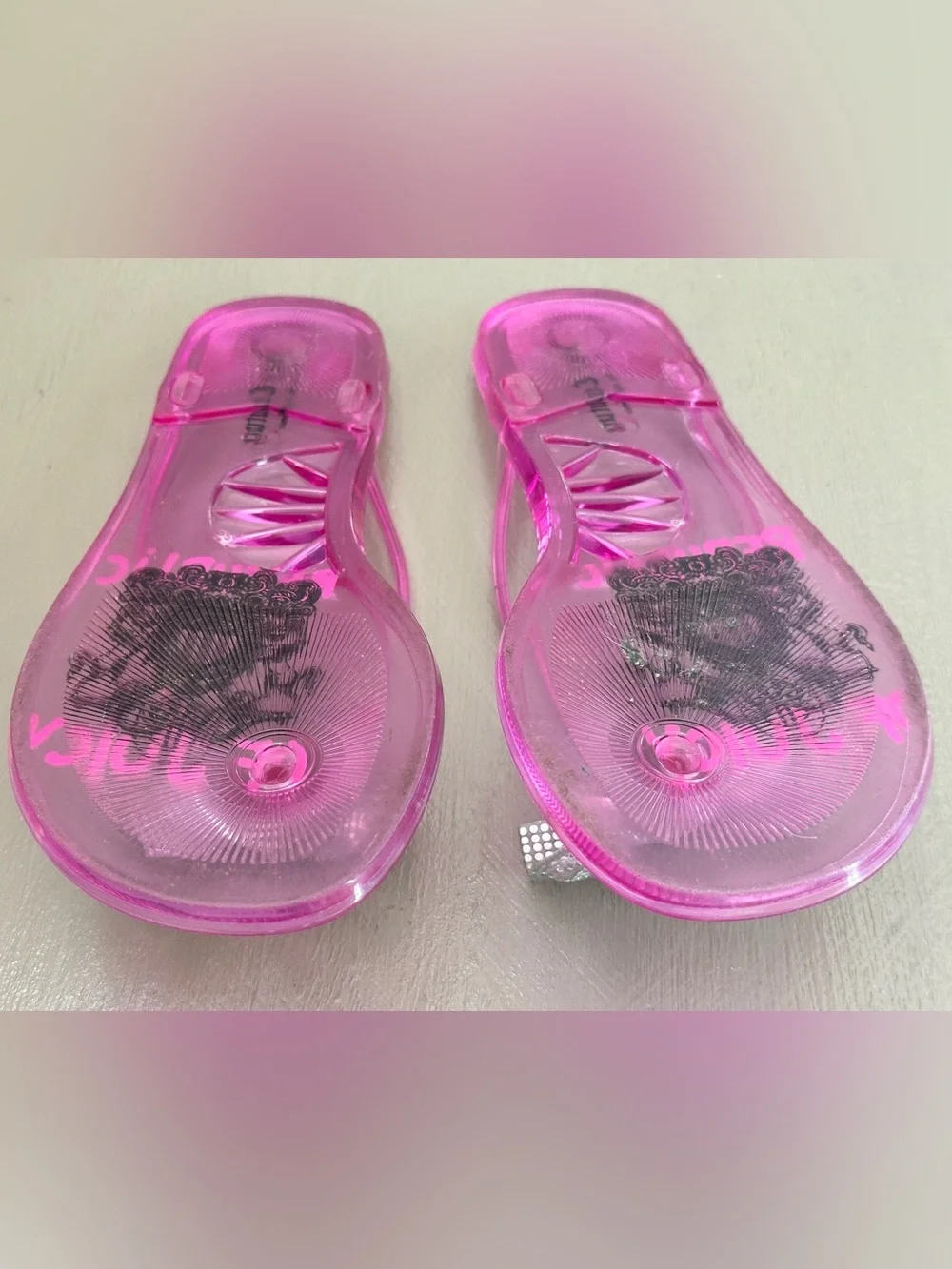 Juicy Couture Pink Jelly Flip Flops Rhinestone Bow Sandals Size 8 Y2K